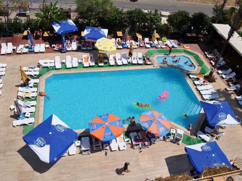 51AF3D36F3D1343CFAD31C0E9E6B07DE