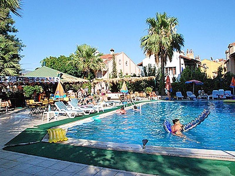 8996493D2F3582E58E66C74348BA01DC