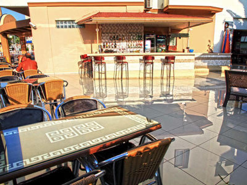 B58EC00D691947C99CF177B732F8276B