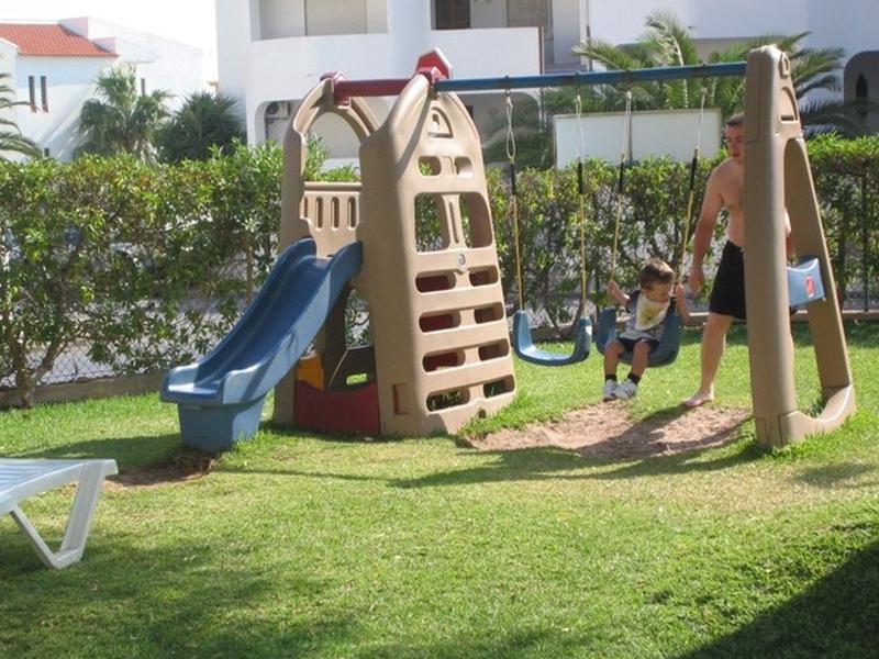 D9670877F6CFB1B1C2B404A8D8AD3654