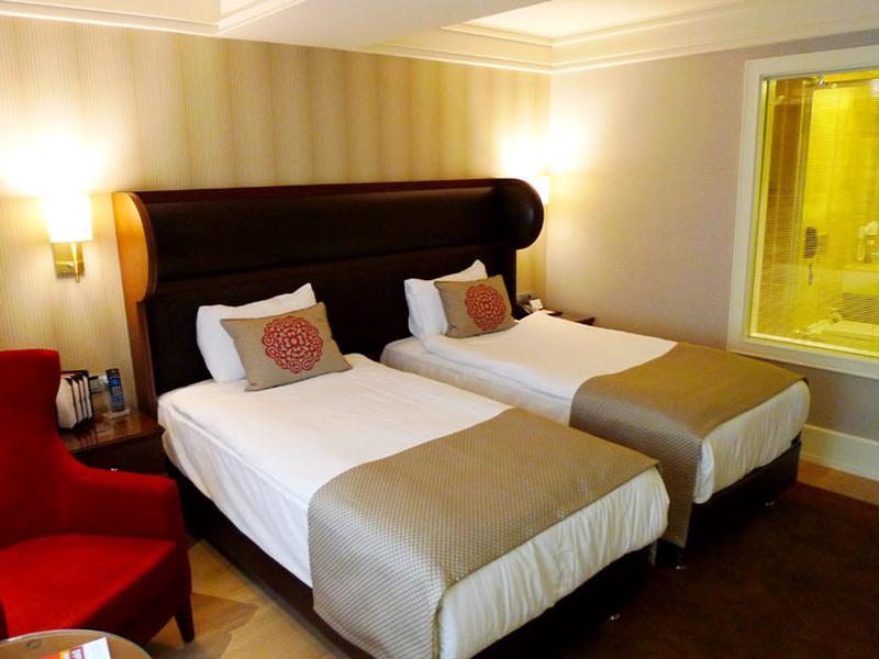 C0F19E9F1496C93BA3BB02BF5D37FC00