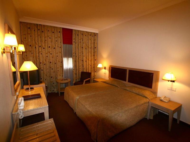 F1831F74E813294395010D674B7ED8D1