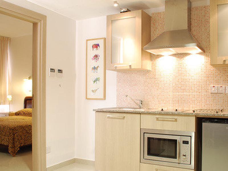 690BF606F73A2F2498392FB4F3B649B8