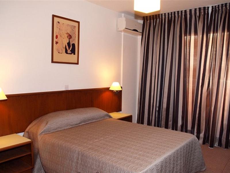 FC5EA2B28CCCC7F7D4C4CE181531B281