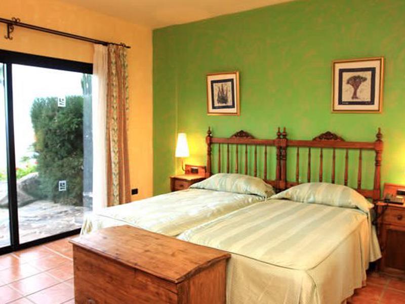 997E5B7EAD229232FC8675D25D136306