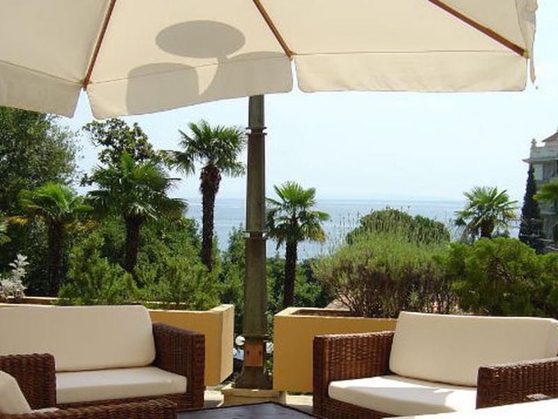 6469D15DC45549CCCDF1E27A4E12DE1F