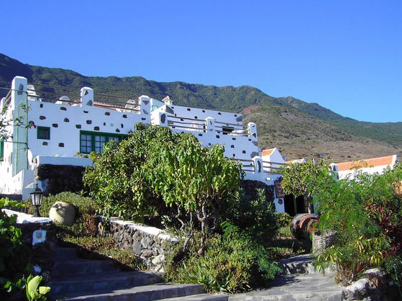 FEE4C14E01445B3F85E19C0C3B2DFE13