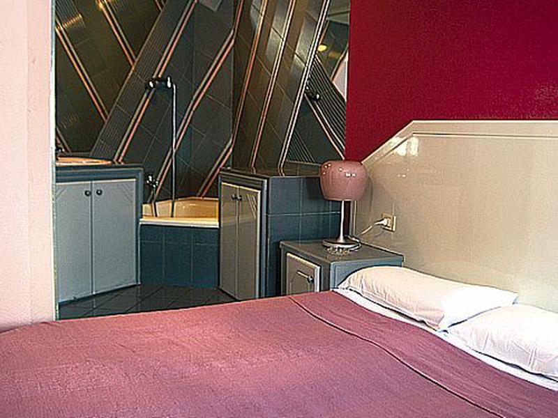 8AE49642849D65152E143E31718EEE4D