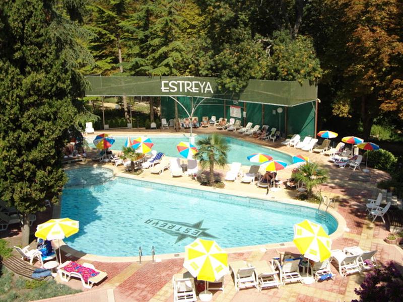 E14E7D9270CAF90F93594BD63C95BF39