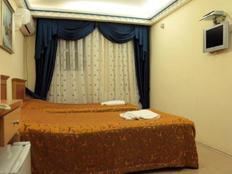 8E99164E7FD4C5B5C882D27BC2D5A4BD