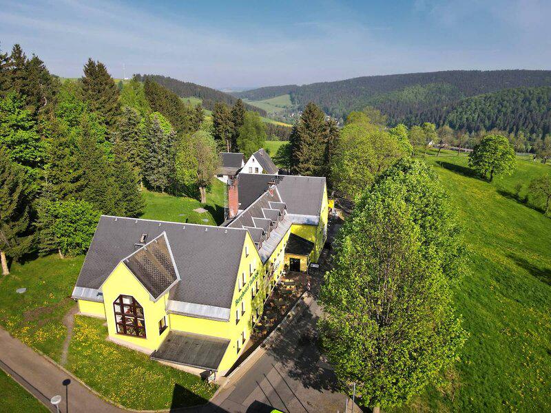 BC283A802FBDD9A8179C32BC225FD43F