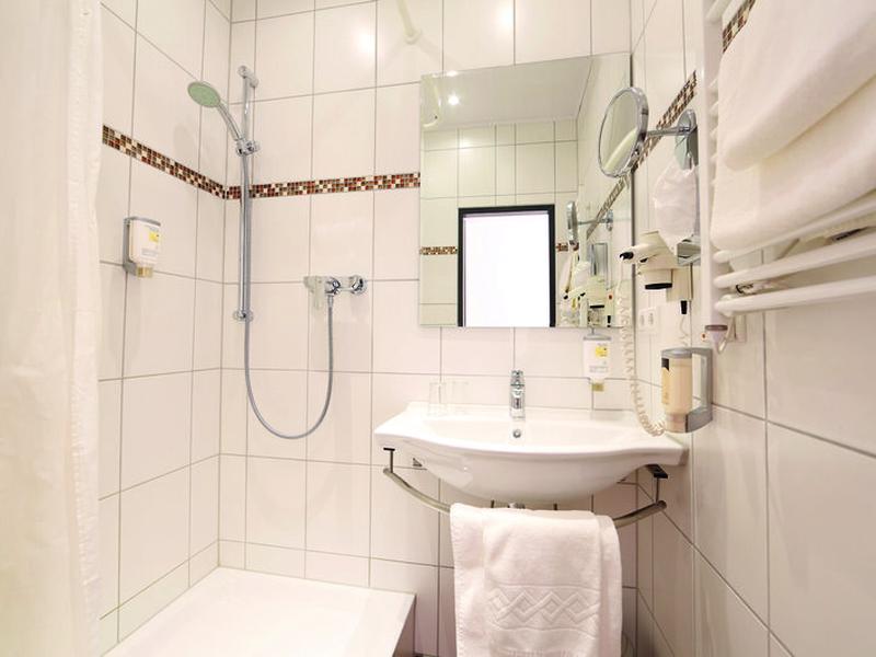 E853E95AB2F59F695F4A2D8502DEE31B