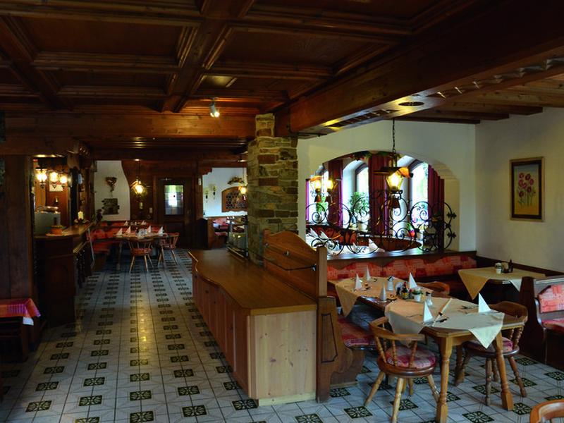 C1A4D67C9A3124263B6C6C0A8C7D8701