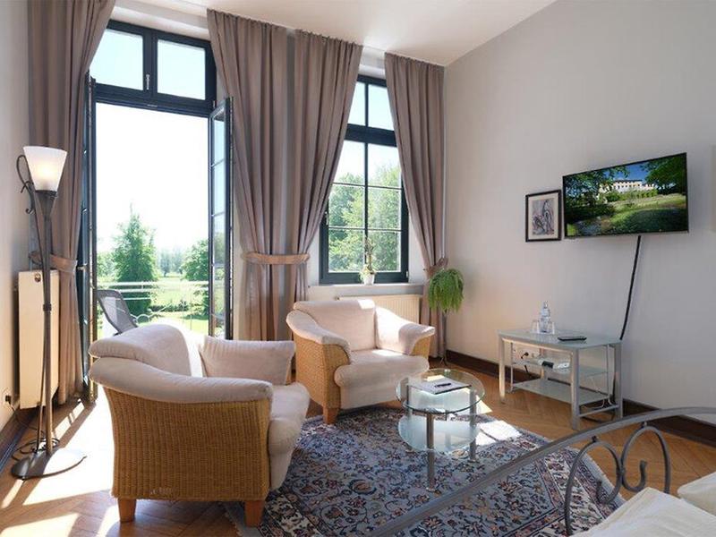 B53208587E33EC56040ED212ECE28C25