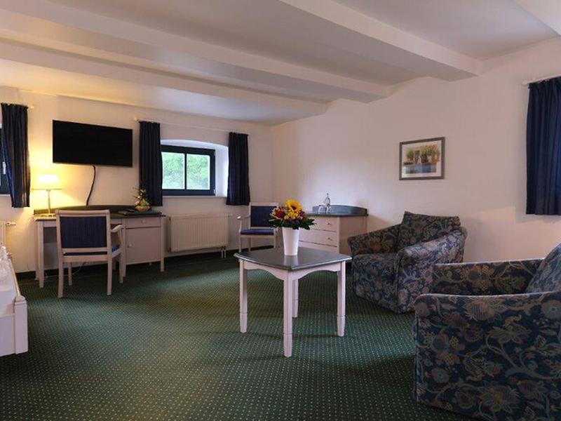 C19457C8A8579544F11EE92A2FAE8F48