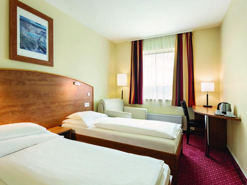 13C66268F4AD4483F93C60C5FB867604