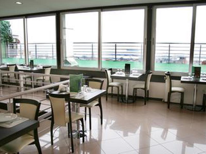 FFBE95823893F71E2DA58C2AC35F05F6