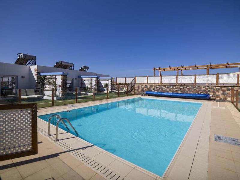 C2F4987AD77475EB7448544FF83AD09A