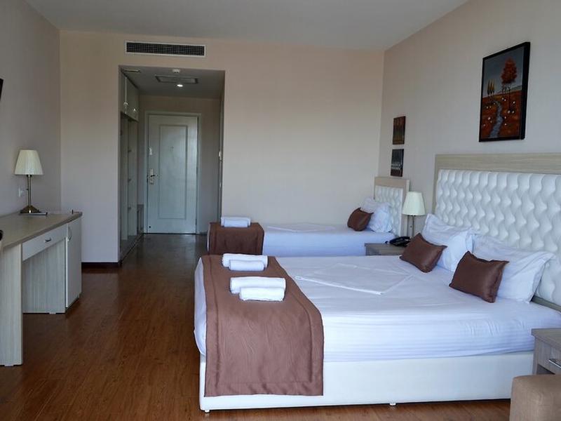 ECF89AE1CDADA81743DF83E67CAF7308