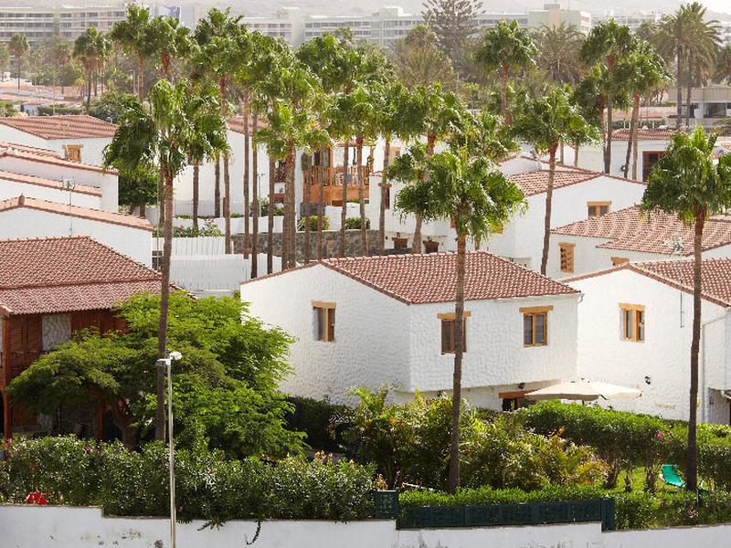 20EDB01AD82C2AD19723338207E483CB