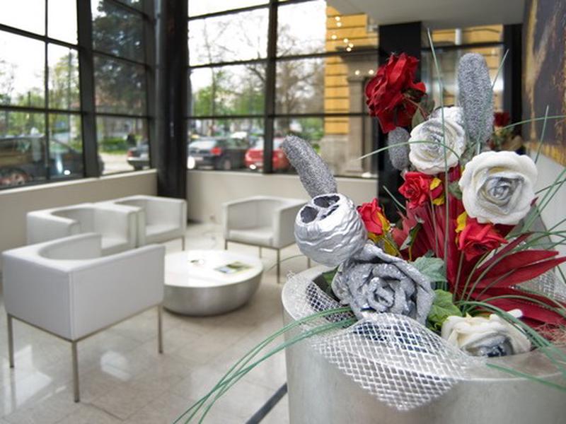 19D542C29C37D839A94483BB83E4FF7B