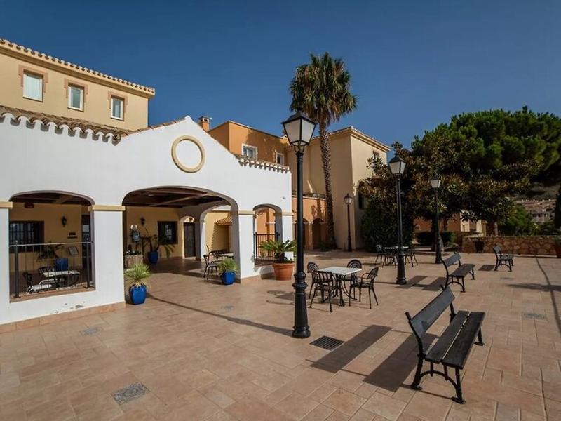 B38EA4CD3CCCDFC53D07B1D0F2F794C7