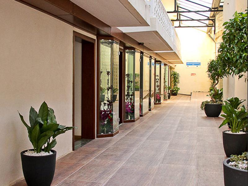 C194D90ABFB80E24174EEDE1C96951CA