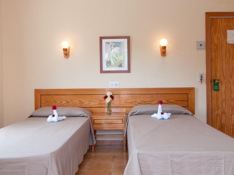 4518E51FD752D74BCC17B6E8B56B5487