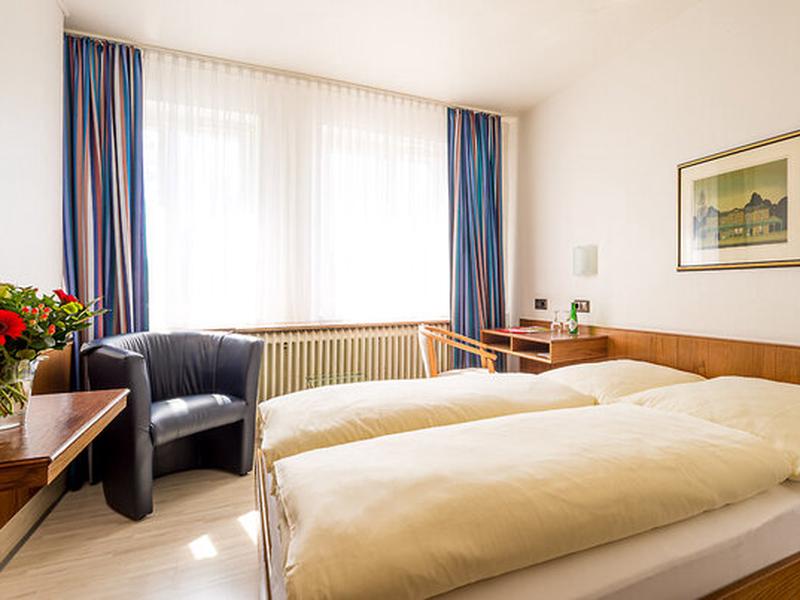 213E67B82F85FA0257E71644E379C64D