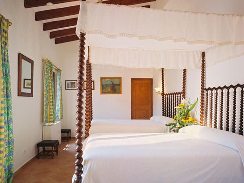 368672BFF363DB415C27EA8624B81956