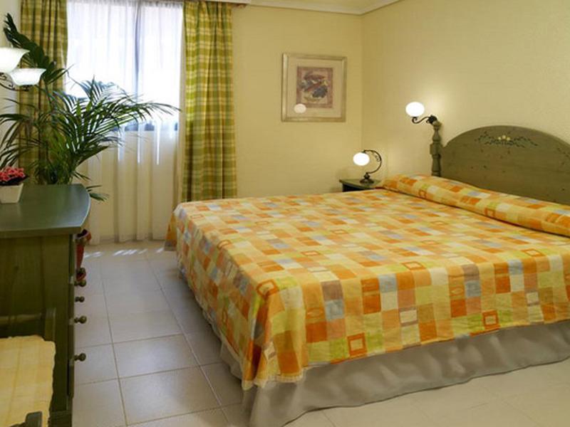 26C222BBCE40FF541C1CF04DFEECEB51