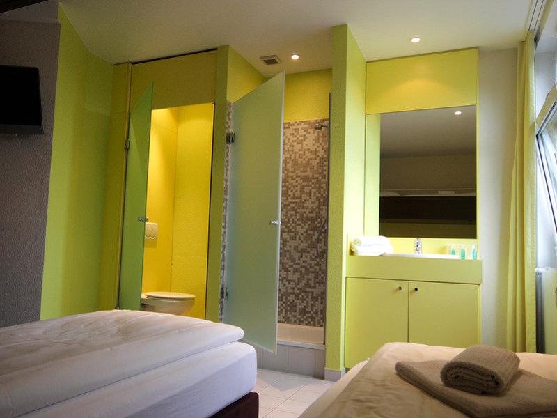 DE2D629418E4B21D7F67D17B9EB80EF4