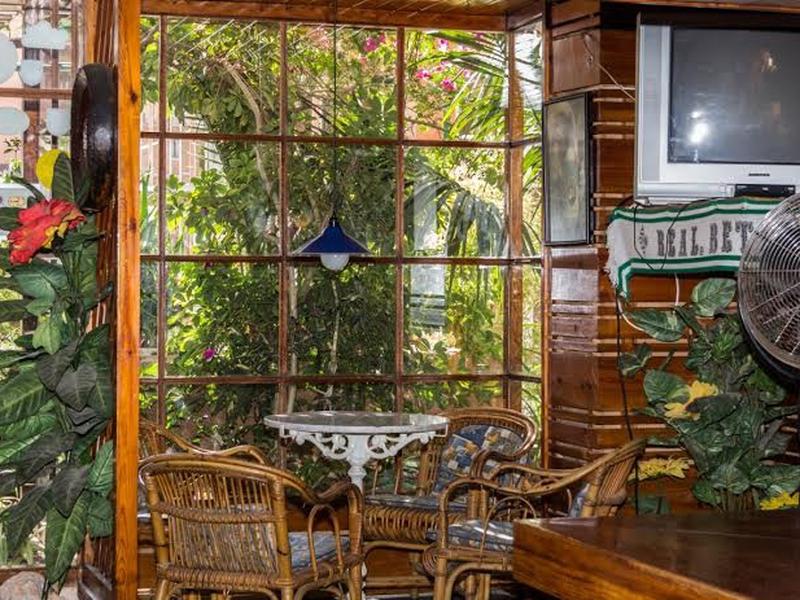 E1830404E6EBEA924AAF3B4E0D79A7BD