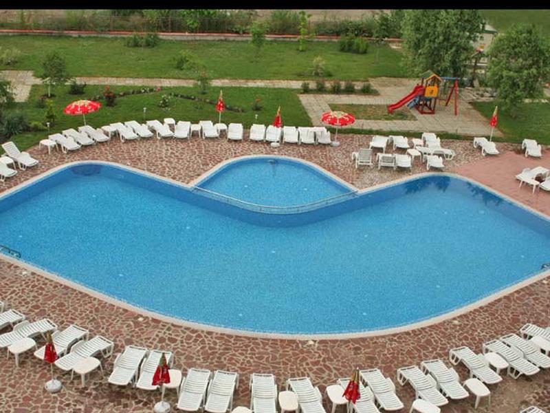 A18425C02F2786F6D68260758E2CA14B