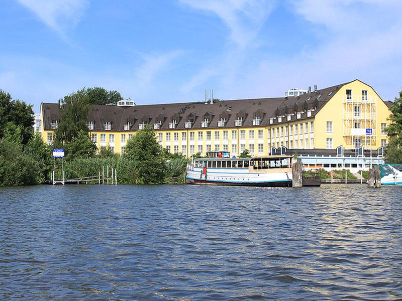 B61ED3BCE15E08AB5AA7F79503FD4849