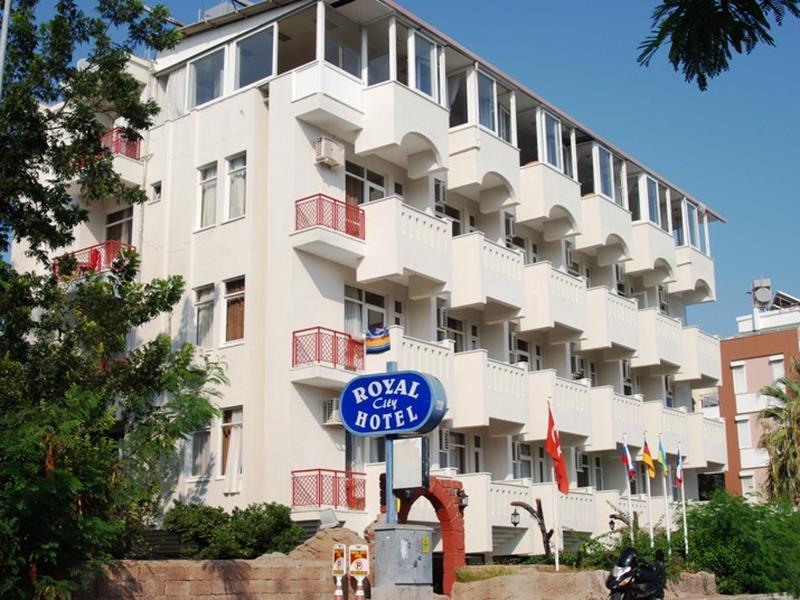 CB52136782DA827409D43933938F252F