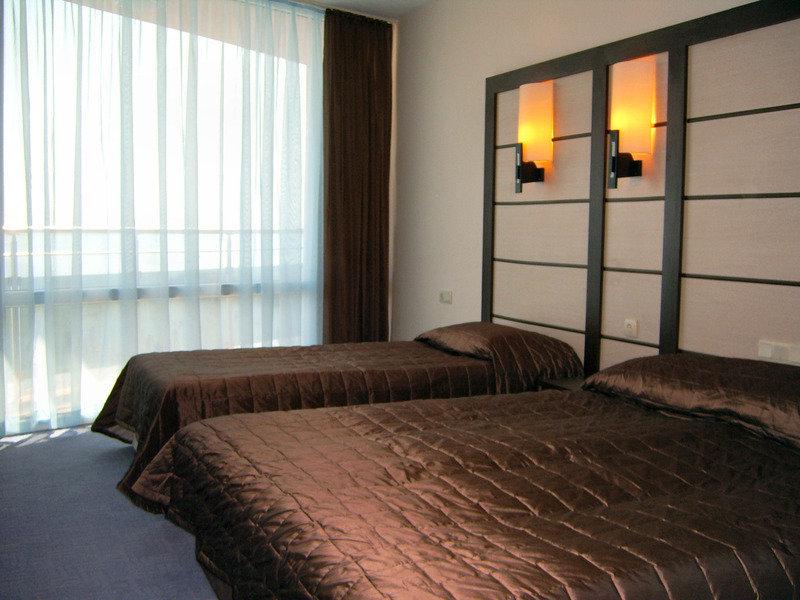 CCB2DA864F24D4664C9455E82F51911B