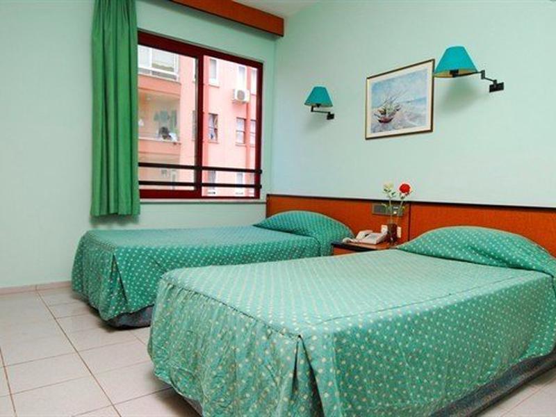 9B162F69F4F97F5A04D252A9AC867997