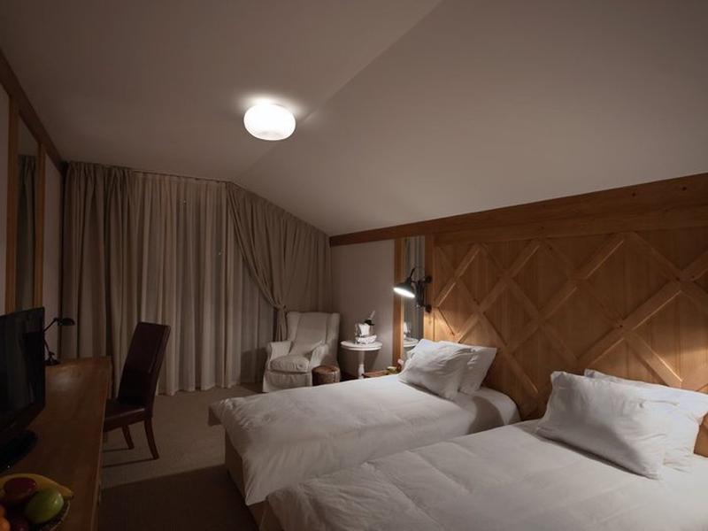 8EEE1382EC96CF9F73B5D26242518143