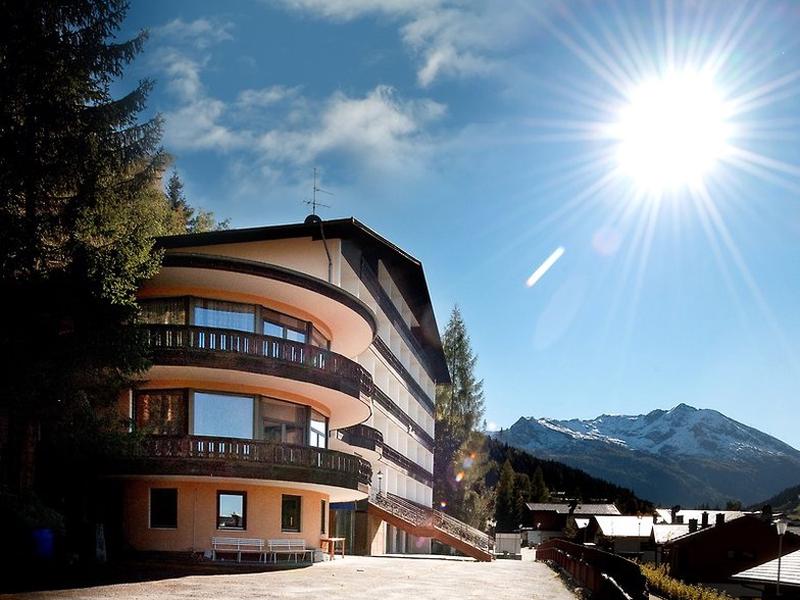 517A76495B4655A2B8A315C627AAA795