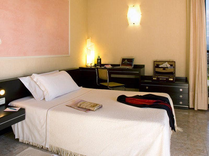 7F6E6F0364C80DC5D9505198F428406E