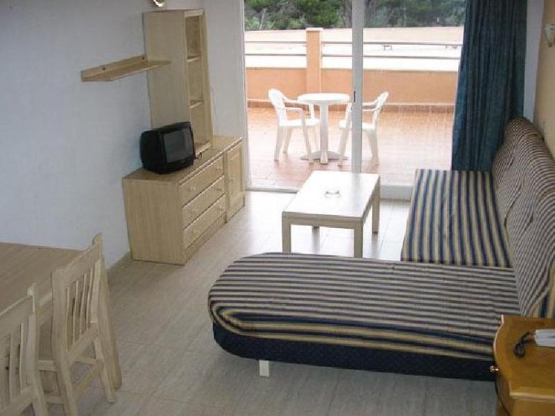 94E4F272D8C8742C2BD1BC405C15C5A1