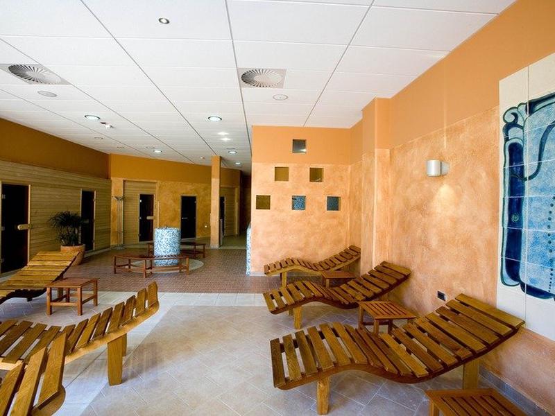 E3B17AC004C3759844AB09BE3C75C2FE