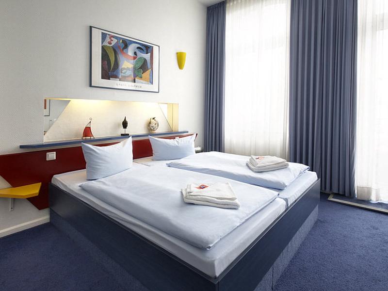 ABE4B71279E8DE3B0335E6D7059C5FC1