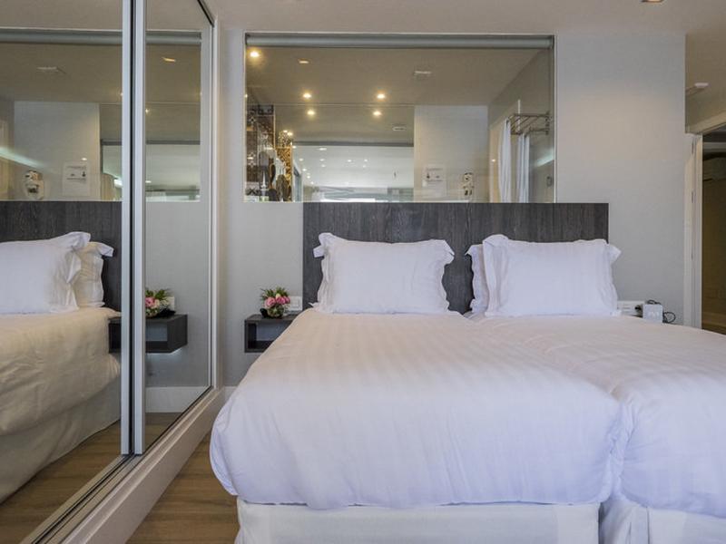 F856ED34B3A8E675C1B88B44A751A50A