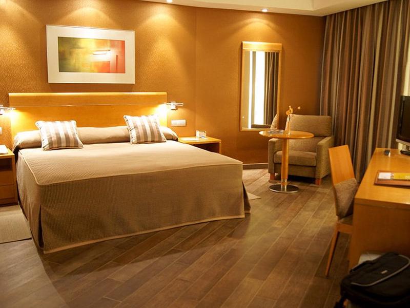 D233472880F6241831A4D4C8937EAA5A