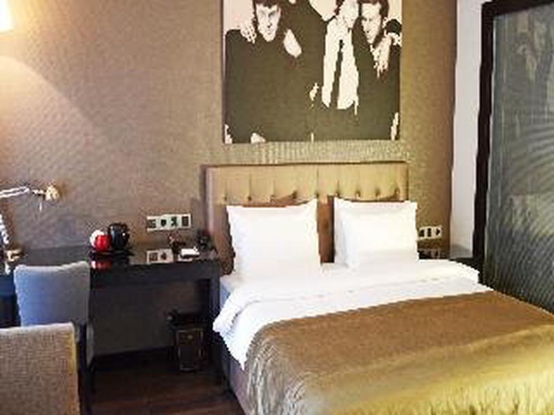 B45E985BAE3FCB68BFF8B8FDDFB86B38