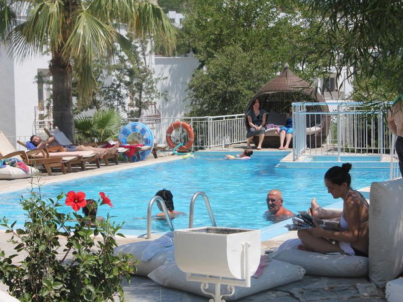 A1E14F5F821B9F787D5874AF5F121B27