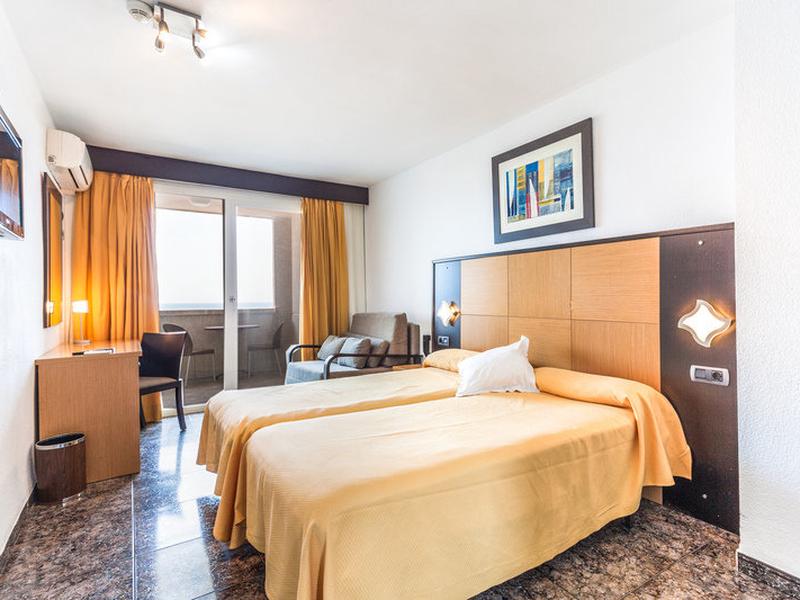 3EC2AB05B01215BD312BD3DE3847FB8D