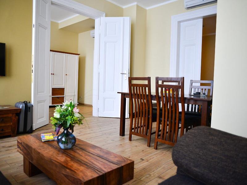 81B32E4A32FC176CB7A138D472AB605E